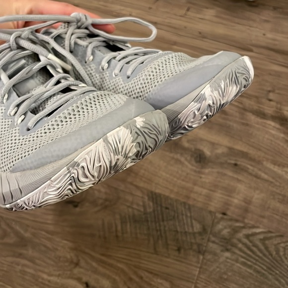 Size 9 - Under Armour HOVR Breakthru Mod Grey W - Picture 7 of 9